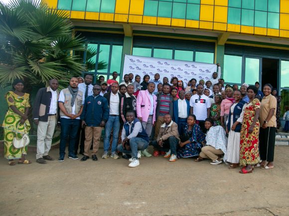 Clôture réussie du projet d’urgence d’Umoja in Action : 2000 ménages renforcés en sécurité alimentaire et moyens de subsistance dans le Nord-Kivu